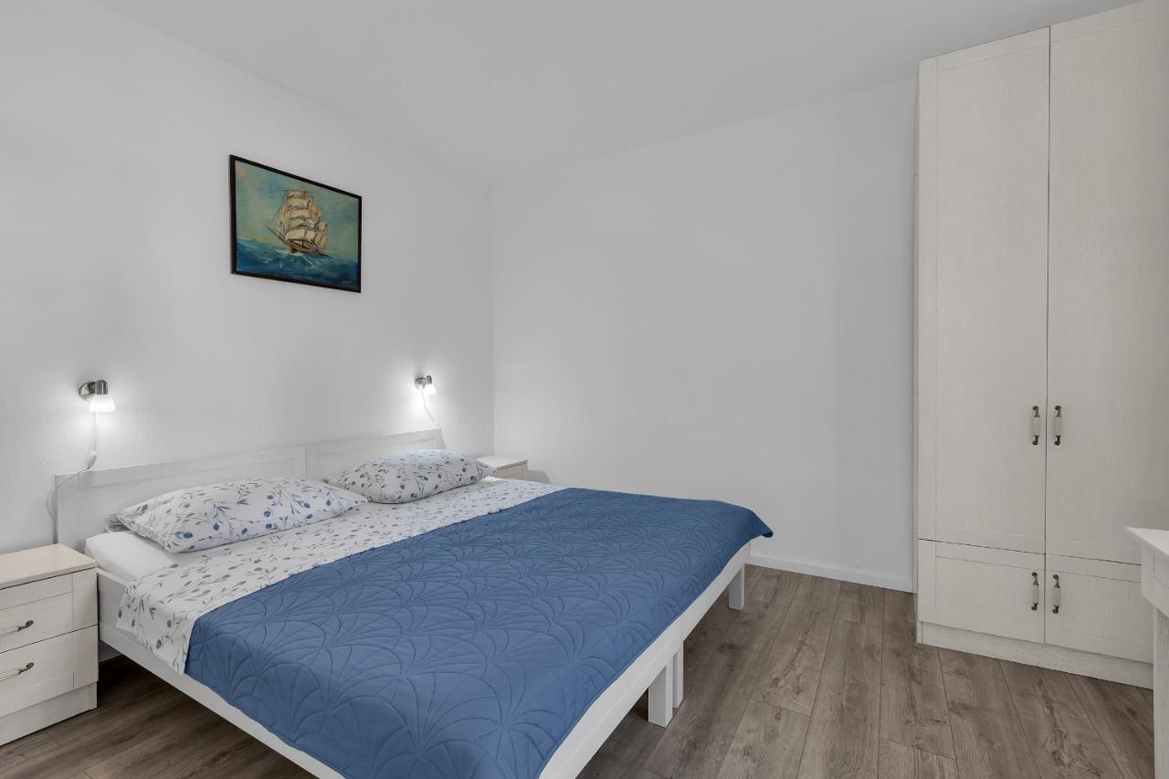 Apartments By The Sea Podgora, Makarska - 2596 外观 照片