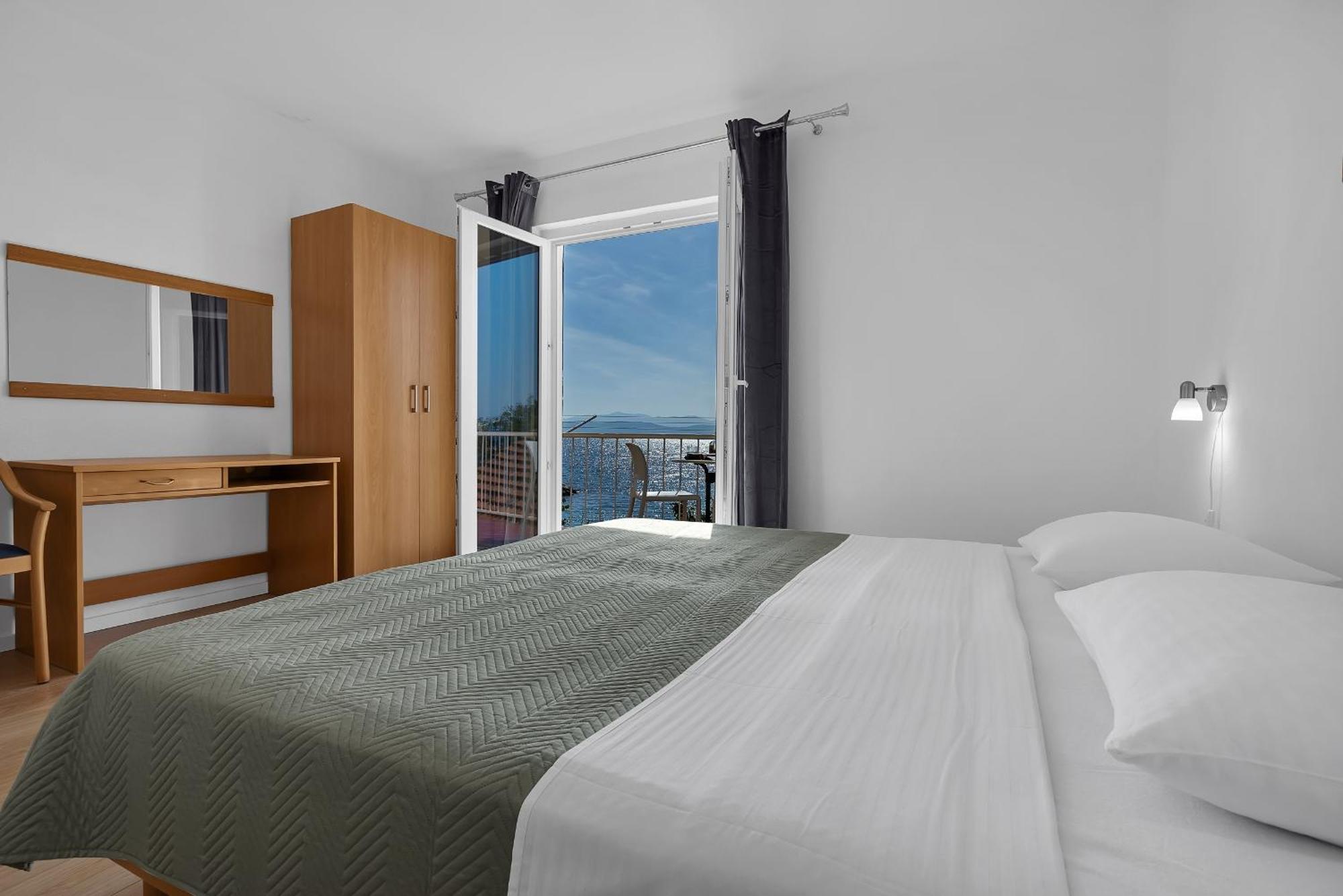 Apartments By The Sea Podgora, Makarska - 2596 客房 照片
